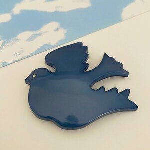 Vintage Lucite Blue Dove Bird Brooch Pin